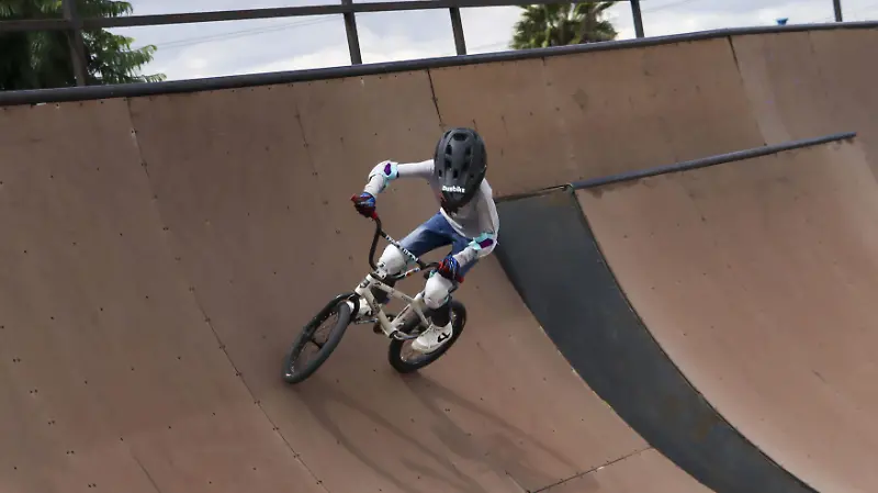250930_ANA ESMERALDA BMX_IS _9